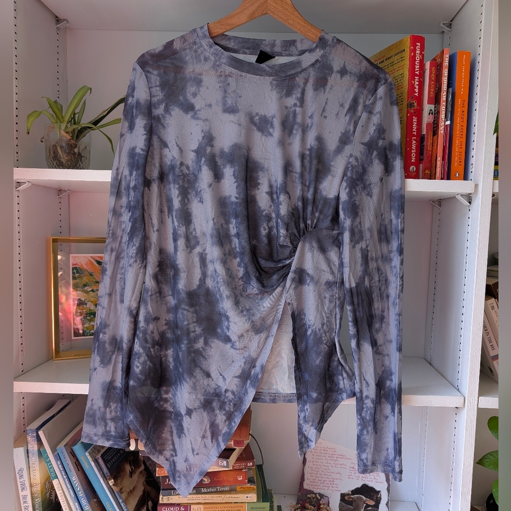 Dazy Sheer Tie-Dye Twist Front Long Sleeve Top Mesh Asymmetrical Size Large